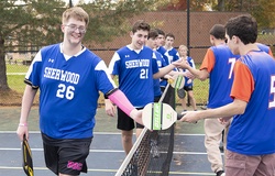 Nghiên cứu chỉ ra yếu tố xã hội của pickleball giúp cải thiện mức năng lượng của sinh viên