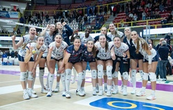 La Reale Mutua Fenera Chieri 76 giành 3 điểm cuối cùng của năm 2025