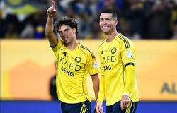 Ronaldo trở thành cầu thủ đầu tiên ghi được 40 bàn thắng trong 14 năm khác nhau