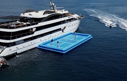 Pickleball trên biển: Trải nghiệm du thuyền hạng sang với sân đấu nổi giữa Địa Trung Hải