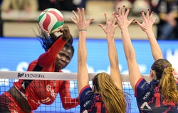 Eurotek Laica UYBA suýt tạo nên kỳ tích, Chieri giành vé vào chung kết Coppa Italia