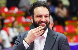 Fenerbahçe Opet gia hạn hợp đồng với HLV Stefano Lavarini