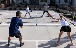 Chiến thuật pickleball hiện đại: Vì sao VĐV chuyên nghiệp có xu hướng rời xa đường kitchen?