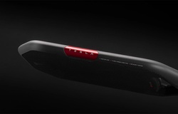 Review vợt pickleball Tesla: Chiến lược mở rộng thông minh hay chỉ là trò tiếp thị?