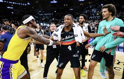 Căng thẳng sau trận Spurs - Lakers: Jarred Vanderbilt chọc tay vào mặt Jeremy Sochan