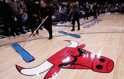 Sự cố sân bãi hy hữu tại NBA: Băng tan dưới sàn gỗ khiến hai CLB và 13.000 CĐV ngậm ngùi ra về