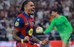 Người hùng Raphinha giúp Barcelona đánh bại Real Madrid và giành Siêu cúp