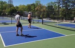 Ban quản trị tự ý chuyển sân tennis thành pickleball: Có trái luật khi không lấy ý kiến cư dân?