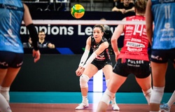 Huyền thoại libero De Gennaro tiếp tục thi đấu thêm ít nhất một mùa giải