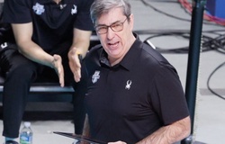 Đội đầu bảng lao đao, HLV lạnh lùng trút giận: “hôm nay chúng tôi không hề thi đấu”