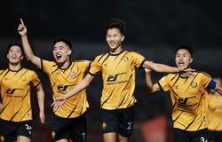 Khủng hoảng lực lượng chưa từng có, Thanh Hóa vẫn thắng sốc nhờ “sát thủ” Lào