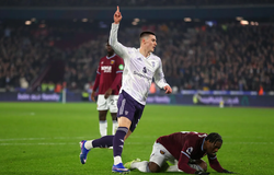 Bảng xếp hạng Ngoại hạng Anh mới nhất sau khi Man Utd bị chia điểm