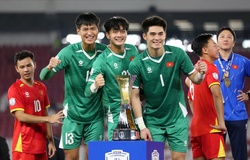 Không ngủ quên trên hào quang U23 châu Á, hai thủ môn trẻ ghi điểm mạnh với HLV Kim Sang Sik