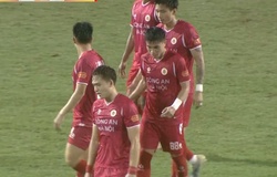 Đoàn Văn Hậu lập siêu phẩm giữa sân, CAHN xây chắc ngôi đầu V.League