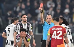 Vì sao VAR đổi thẻ vàng thứ hai thành thẻ đỏ cho hậu vệ của Juventus?
