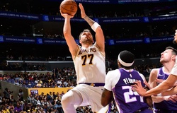 Vùi dập Sacramento Kings, LA Lakers bay cao với hai trận thắng đậm trong hai ngày liên tiếp