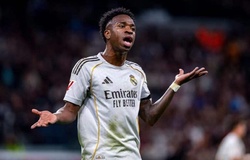 Real Madrid thua sốc trên sân nhà, cuộc đua vô địch thêm chông gai