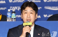 HLV CLB đứng số 1 giải bóng chuyền VĐQG Hàn Quốc bị truy tố