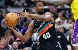 Mạch trận "người sắt NBA" bị phá vỡ: Lão tướng Harrison Barnes lỡ trận đầu tiên sau 5 năm cày ải