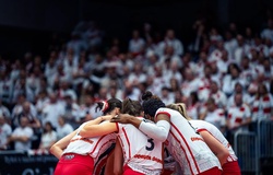 Regiane Bidias toả sáng giúp Lodz trở lại cuộc đua Tauron Liga