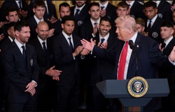 “Messi hay Pele giỏi hơn?”: Phản ứng ở Nhà Trắng trước câu hỏi của Donald Trump tại buổi lễ vinh danh Inter Miami