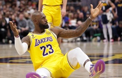 Canh bạc chuyển nhượng: LeBron James không hứng thú gia nhập Warriors với Stephen Curry