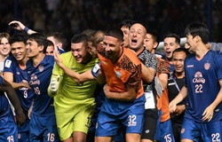 Thi đấu thiếu người, đại diện Thái Lan vẫn vào tứ kết Cúp C1 châu Á