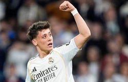 Guler lập siêu phẩm cho Real Madrid từ cự ly 65 mét gây choáng váng giới hâm mộ