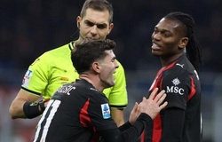 AC Milan: Leao tiếp tục tranh cãi gay gắt với Pulisic, HLV Allegri can thiệp