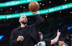 Cổ động viên quá khích bị trục xuất khỏi nhà thi đấu vì kéo áo Stephen Curry