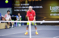 Từ sân khấu đến sân pickleball: NSND Việt Anh và hành trình sống trẻ ở tuổi U70