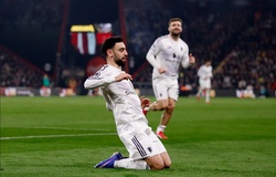 Man Utd hai lần dẫn trước và bị gỡ hoà trong ngày Maguire nhận thẻ đỏ