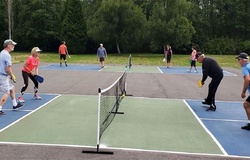 Pickleball đơn và đôi: Cùng luật, khác bản chất thi đấu