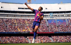 Barcelona giành chiến thắng nhọc nhằn nhờ kỷ lục ghi bàn của một trung vệ