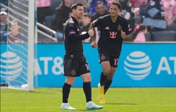 Messi rút ngắn khoảng cách với Cristiano Ronaldo trong cuộc đua ghi bàn mọi thời đại