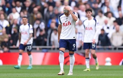 Siêu máy tính dự đoán về khả năng xuống hạng của Tottenham và vô địch của Arsenal