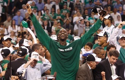 Huyền thoại Kevin Garnett mỉa mai NBA hiện đại: "Đây là biểu diễn tạp kỹ, không phải thể thao"