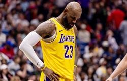 Cột mốc tồi tệ: LeBron James "tịt ngòi" suốt hai hiệp, điều chưa từng thấy từ năm 2010