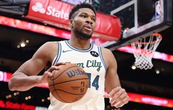 Giannis Antetokounmpo khỏe mạnh nhưng bị cấm thi đấu: Lộ mưu đồ của Milwaukee Bucks?