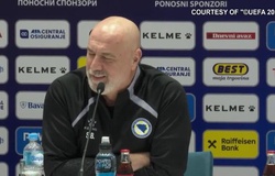 HLV Bosnia cảnh báo tuyển Italia: Chúng tôi sẵn sàng "đậu xe buýt"