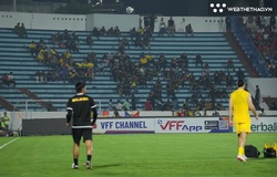 Bị xử thua 0-3 vẫn không quay lưng, CĐV Malaysia khiến tất cả nể phục