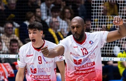 Mandiraci tỏa sáng với 9 cú ace, Piacenza giành vé bán kết SuperLega