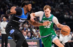 Ghi 51 điểm trước Magic, tân binh Cooper Flagg xô đổ kỷ lục của các huyền thoại NBA