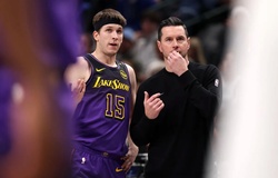 HLV JJ Redick xoay trục chiến thuật, trao lại "vương trượng" cho LeBron James