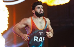 Arman Tsarukyan gây tranh cãi khi đánh giá Makhachev vĩ đại hơn Khabib