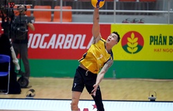 Batsuuri Battur bùng nổ với 33 điểm trong cuộc đụng độ đối chuyền số 1 Đông Nam Á Rivan