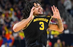 Elliot Cadeau đoạt giải Cầu thủ xuất sắc nhất Final Four, sánh ngang các huyền thoại NCAA