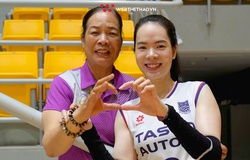 Lê Thanh Thuý và khoảnh khắc hạnh phúc bên mẹ sau chiến thắng