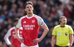 Lời nguyền tái diễn khiến Arsenal đứng trước nguy cơ tuột chức vô địch một cách đau đớn nhất