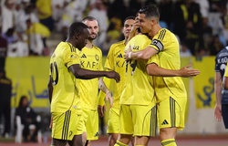 Cristiano Ronaldo còn cách mốc 1000 bàn thắng bao nhiêu sau bàn thứ 24 cho Al Nassr?